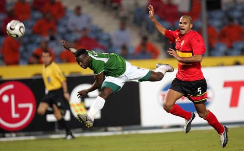 阿森纳在维拉终结不败纪录（阿森纳客战维拉不败纪录告终）