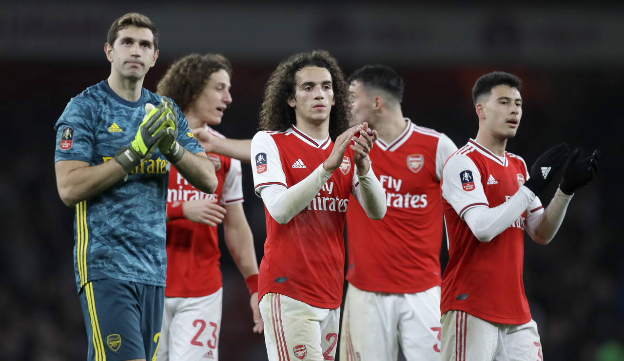 罗马vs乌迪内斯：洛伦佐-佩莱格里尼、克里斯坦特首发，扎尼奥洛、布克萨出战（罗马迎战乌迪内斯：洛伦佐-佩莱格里尼、克里斯坦特先发，扎尼奥洛与布克萨出战）