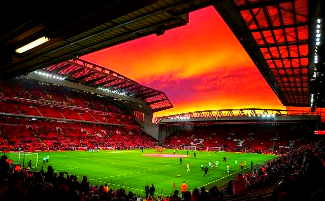 陈威vs柔佛新山半场数据：贡献5次扑救，评分暂为全场最高（陈威半场战柔佛新山：完成5次扑救，评分暂列全场第一）