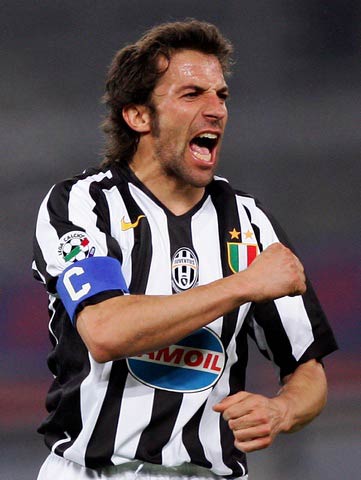 文班本赛季出战12场马刺8胜4负，缺席12场马刺9胜3负（文班在与不在：出战12场8胜4负，缺席12场马刺9胜3负）