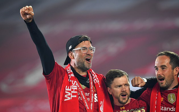 英超半场：两队总计1射正，狼队0-0布伦特福德（英超半场战报：狼队0-0布伦特福德，双方仅1次射正）