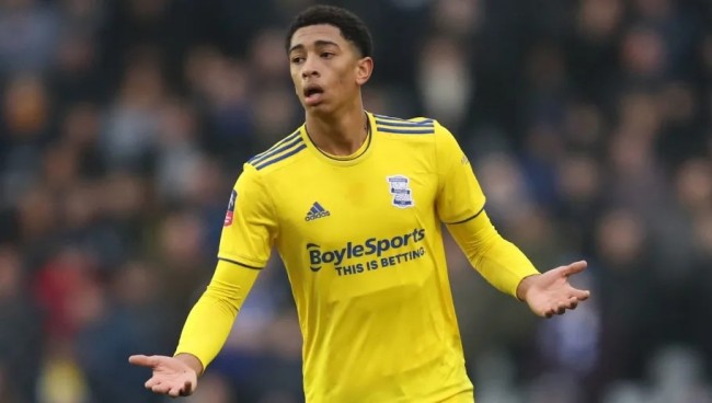 北青：国足季前可能安排冬训，具体计划待邵佳一发布会后明确（北青：国足季前或组织冬训，方案将在邵佳一发布会后敲定）