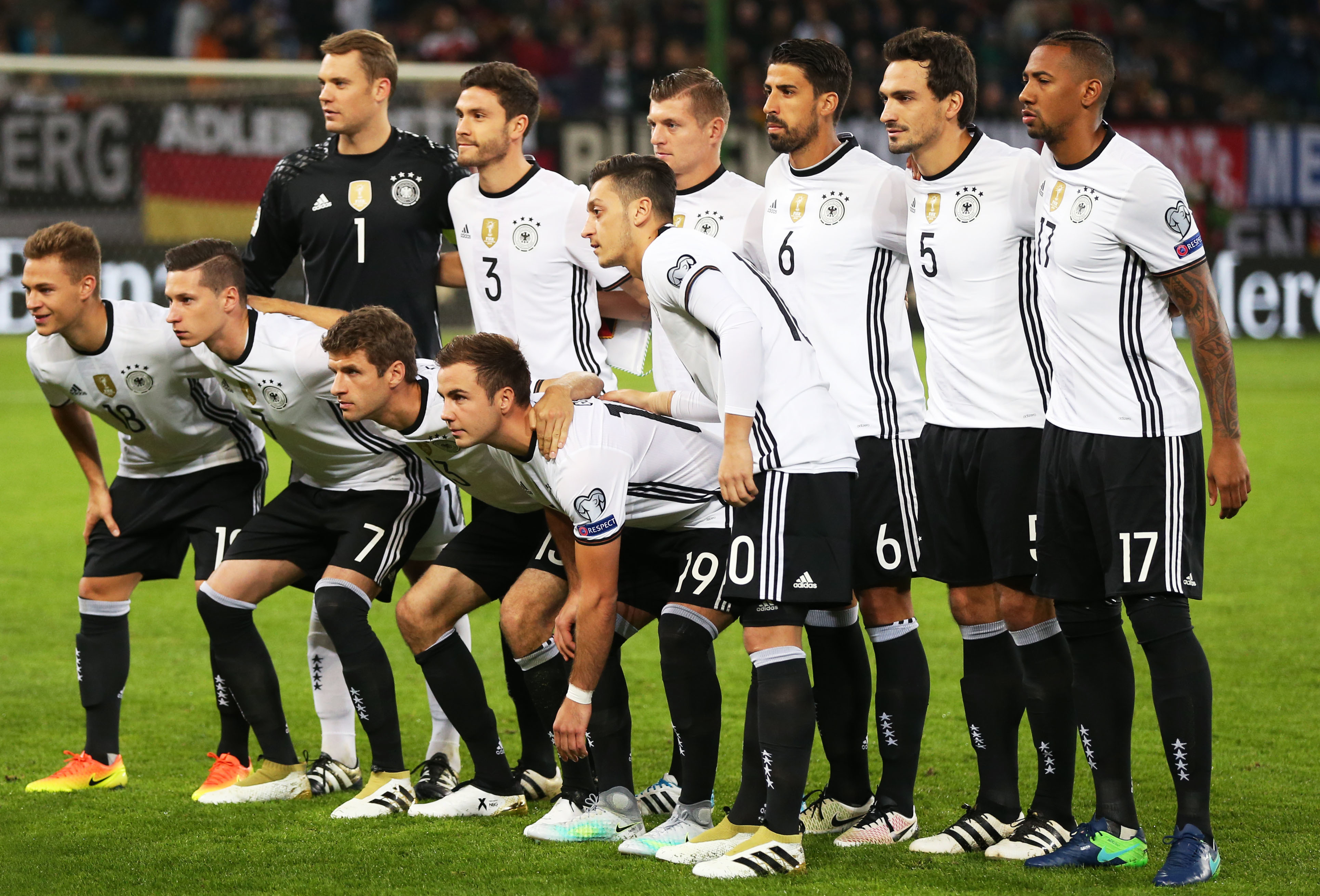 尤文客战博德闪耀：小孔塞桑、奥蓬达首发，米雷蒂出战（尤文做客博德气势如虹：小孔塞桑、奥蓬达先发，米雷蒂登场）