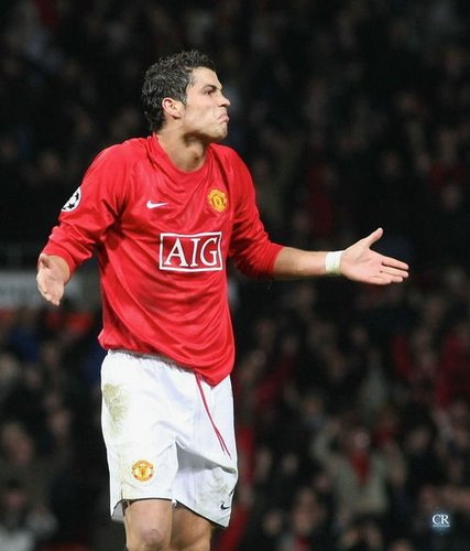 半场战报：帕尔马1-1博洛尼亚，阿德里安-贝尔纳韦，圣地亚哥-卡斯特罗破门（半场速递：帕尔马1-1博洛尼亚，阿德里安-贝尔纳韦与圣地亚哥-卡斯特罗各自建功）