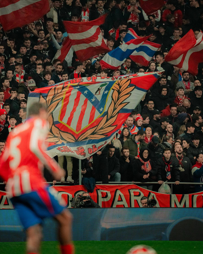 欧文突破防守造成杀伤球成功（欧文强突防线，造犯规得手）