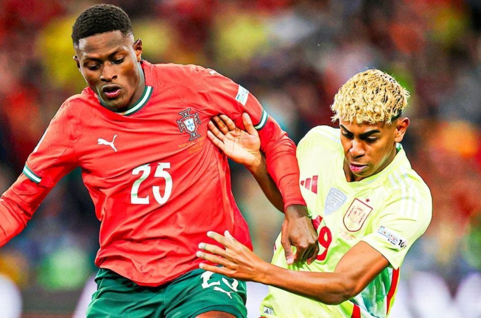 半场战报：热那亚1-1维罗纳，洛伦佐-科隆博建功，拉菲克-贝尔加利破门（半场战况：热那亚1-1维罗纳，洛伦佐-科隆博破门，拉菲克-贝尔加利扳平）