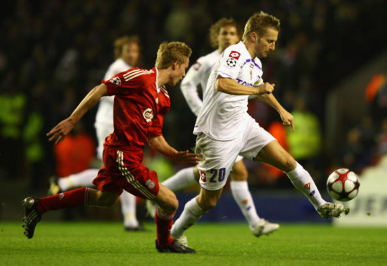 慕尼黑1860主席回应拜仁球迷横幅：这完全不尊重人，越界了（慕尼黑1860主席斥拜仁球迷横幅：失礼且越界）