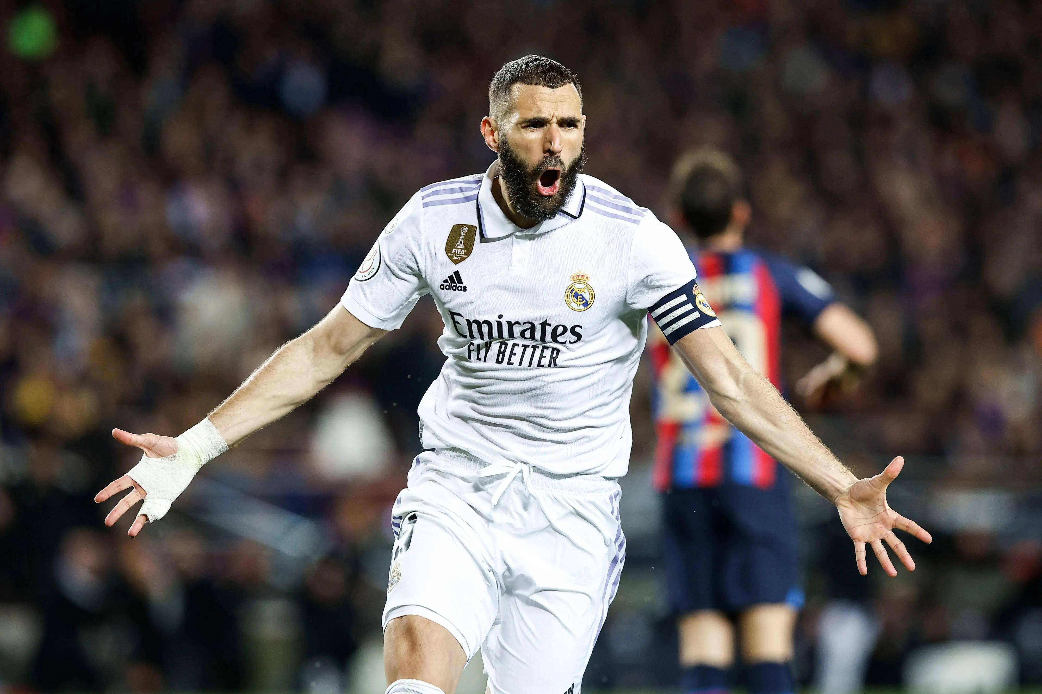 记者：恩昆库在冬窗的未来值得关注；米兰会和经纪人谈莱万（记者称：冬窗恩昆库动向成焦点，米兰将与莱万经纪人会谈）