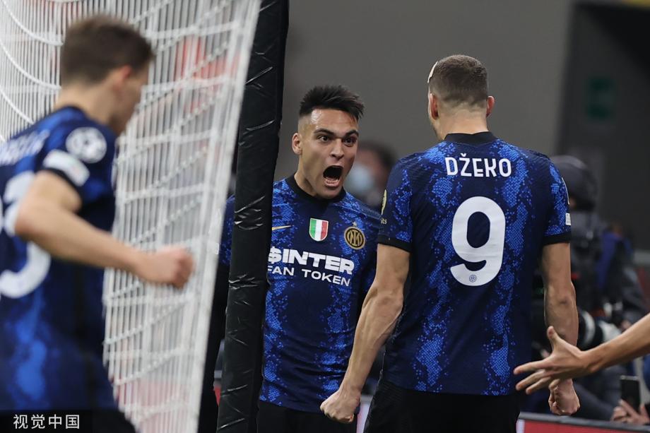 湖人詹姆斯关键三分锁定胜利（詹姆斯关键三分定胜局，湖人取胜）