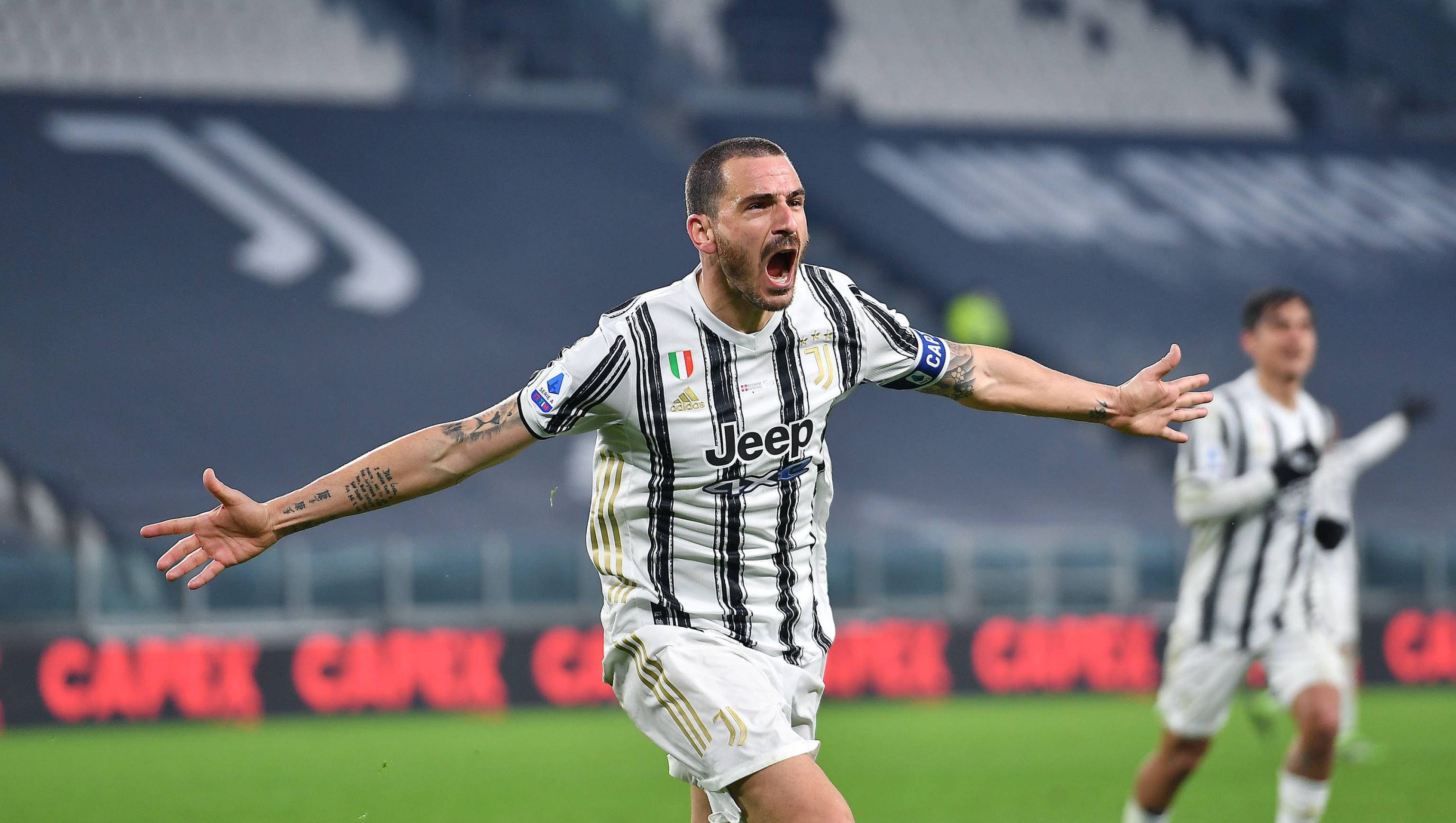 埃芬博格：拜仁前场三人能给卡尔空间，把他与梅西相比没好处（埃芬博格：拜仁锋线三将可为卡尔创造空间，与梅西作比较并无益处）